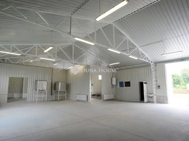 Eladó kereskedelmi és ipari ingatlan Sály 2281 nm