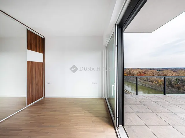 Eladó lakás Budapest III. kerület 110 nm