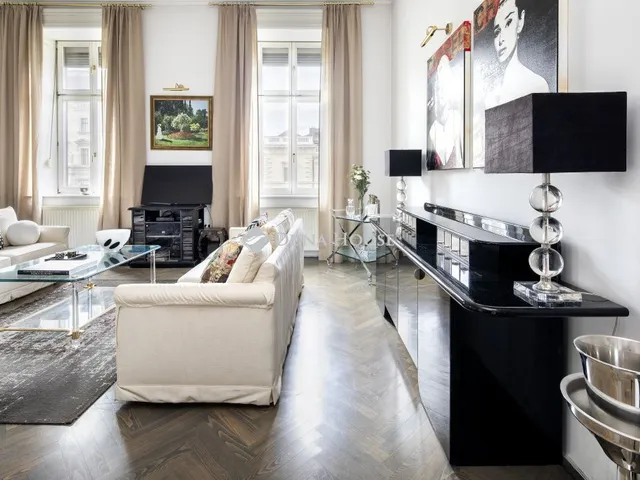 Eladó lakás Budapest VI. kerület, Andrássy út 159 nm