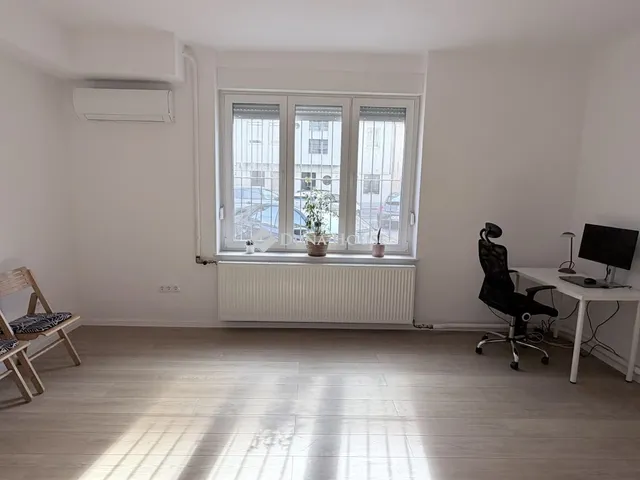 Eladó lakás Budapest II. kerület, Csalogány utca 37 nm