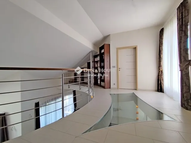 Eladó ház Telki 344 nm