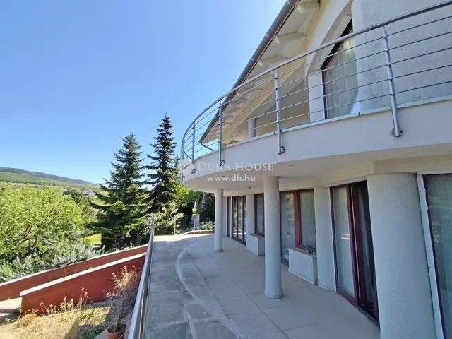 Eladó ház Telki 344 nm