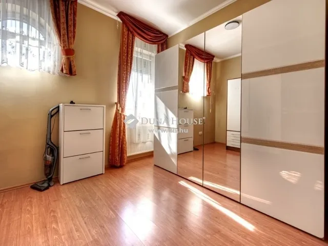 Eladó ház Budakeszi 340 nm