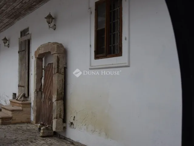 Eladó ház Szentendre 590 nm