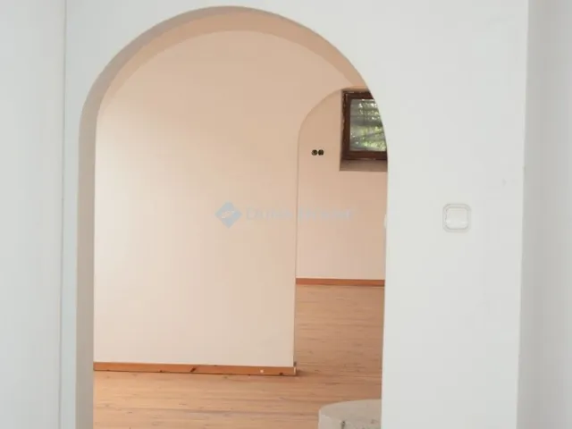 Eladó ház Szentendre 590 nm