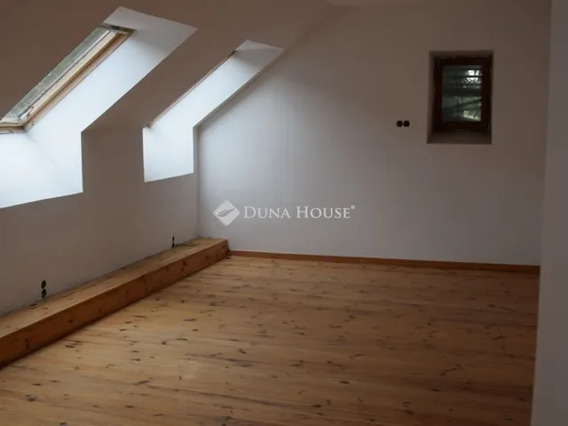 Eladó ház Szentendre 590 nm