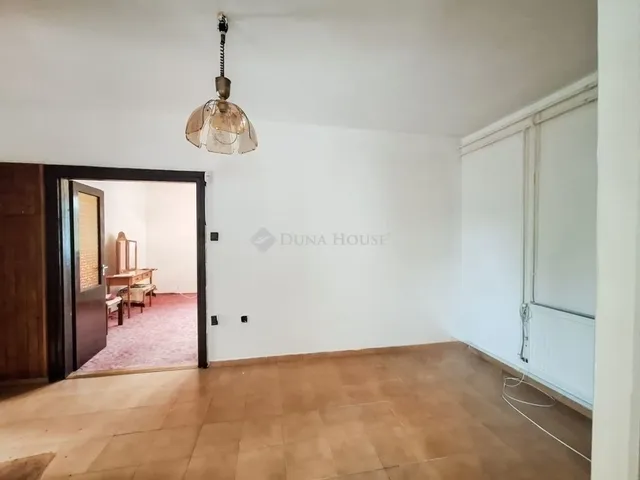 Eladó ház Budapest XVI. kerület 208 nm