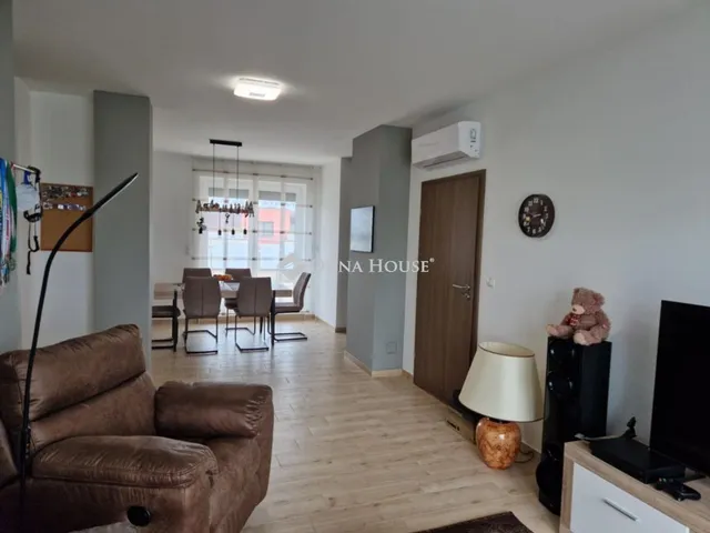 Eladó lakás Székesfehérvár 103 nm