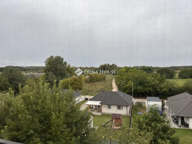 Eladó lakás Komárom, Hét vezér utca 72 nm