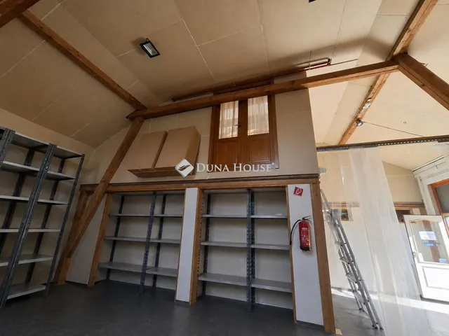 Eladó ház Szentendre, Sztaravodai út 215 nm