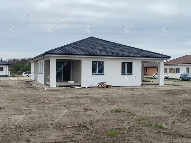 Eladó ház Hédervár 100 nm