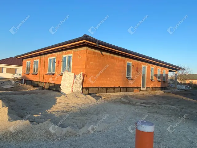 Eladó ház Hédervár 100 nm