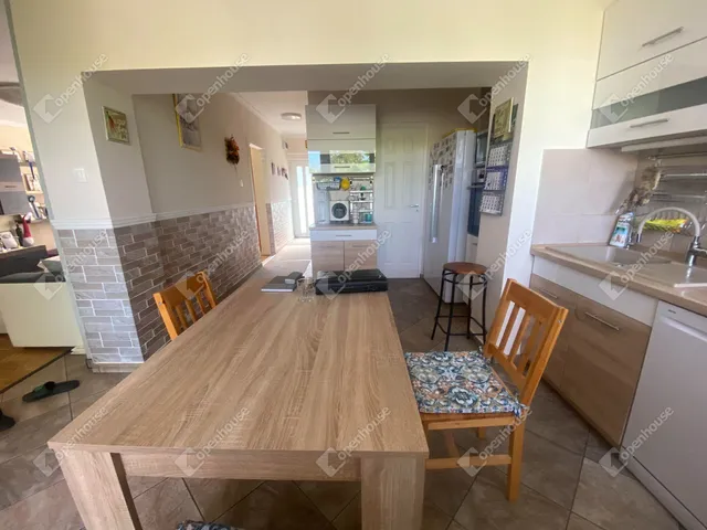 Eladó lakás Jánossomorja 100 nm