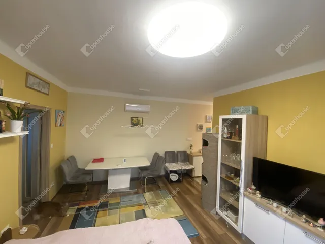 Eladó lakás Mosonmagyaróvár, Ipartelep 53 nm
