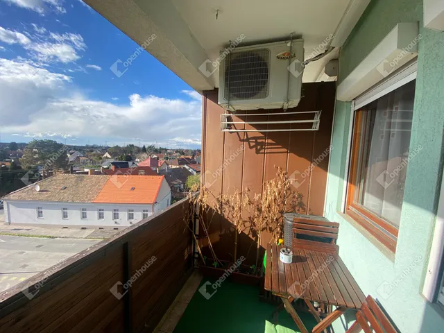 Eladó lakás Mosonmagyaróvár, Városközpont 63 nm
