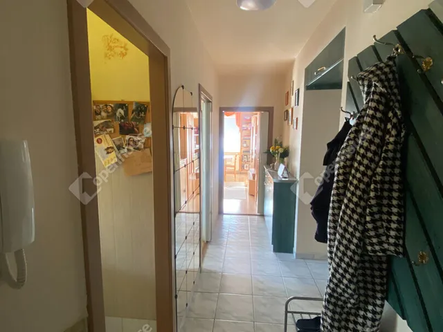 Eladó lakás Mosonmagyaróvár, Városközpont 63 nm