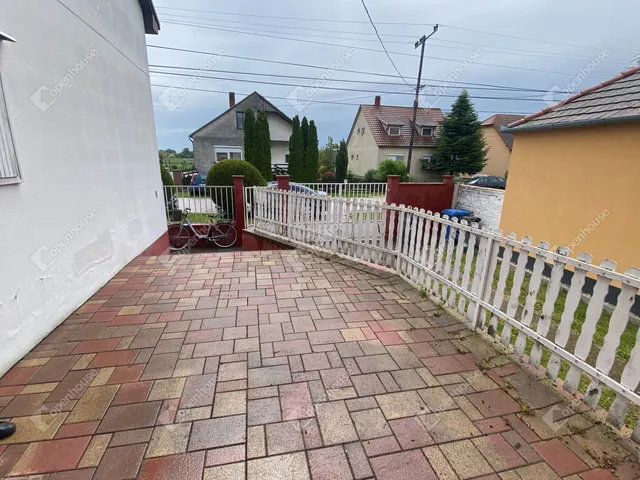 Eladó ház Dunakiliti 240 nm
