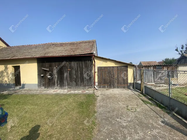 Eladó ház Acsalag 118 nm