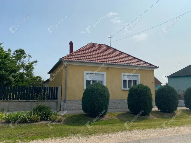 Eladó ház Acsalag 118 nm