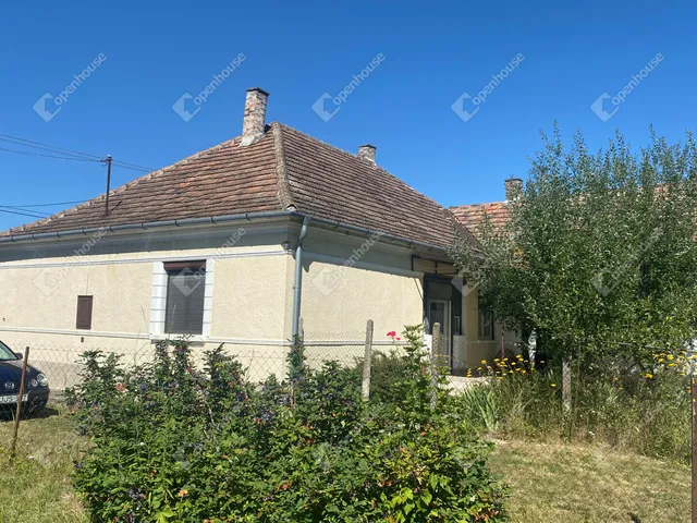 Eladó ház Darnózseli 150 nm