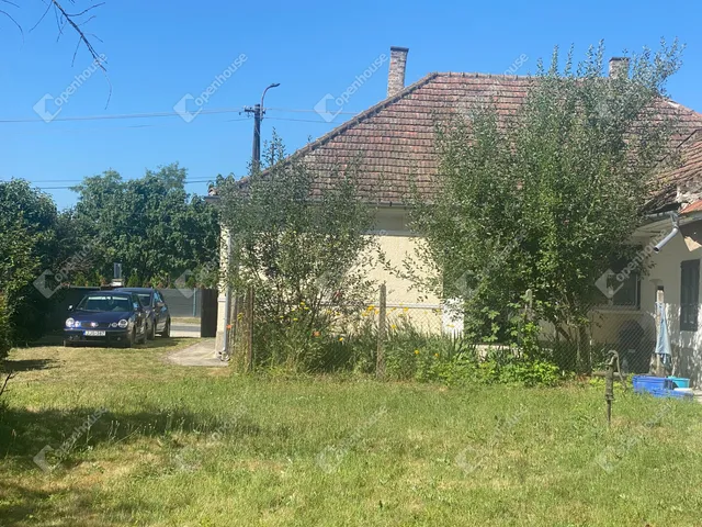 Eladó ház Darnózseli 150 nm