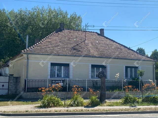 Eladó ház Darnózseli 150 nm