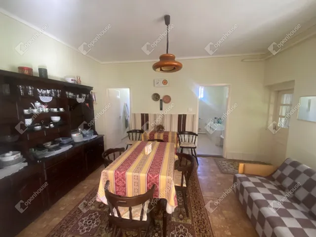 Eladó ház Darnózseli 150 nm