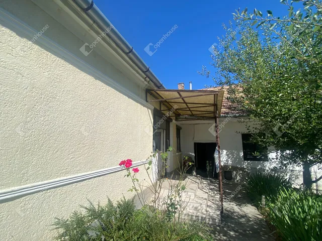 Eladó ház Darnózseli 150 nm