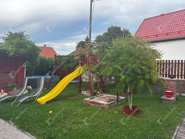 Eladó ház Bakonyszentkirály 128 nm