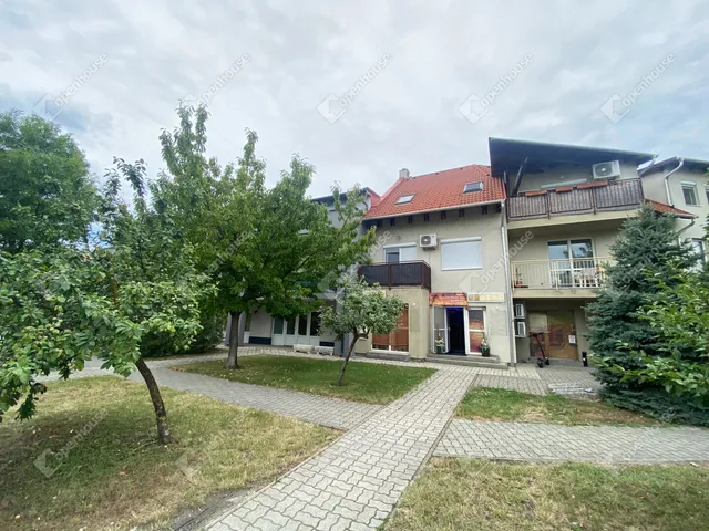 Kiadó kereskedelmi és ipari ingatlan Mosonmagyaróvár 43 nm