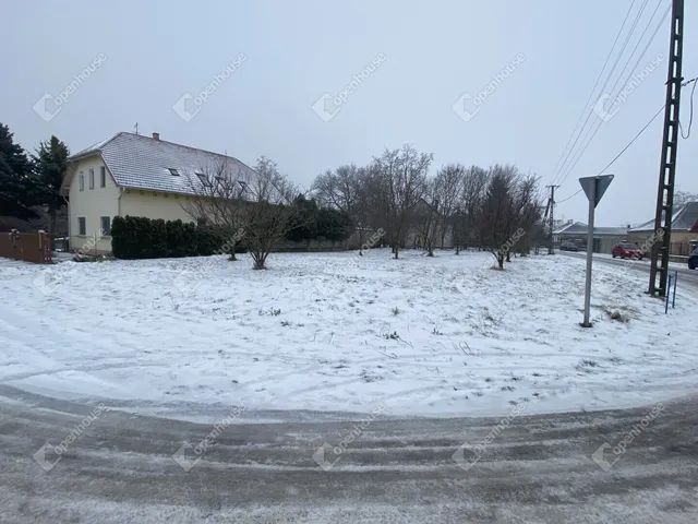 Eladó telek Halászi 723 nm