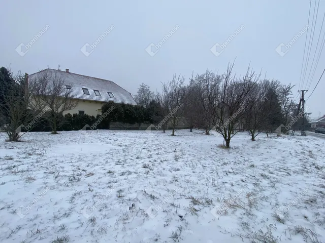 Eladó telek Halászi 723 nm