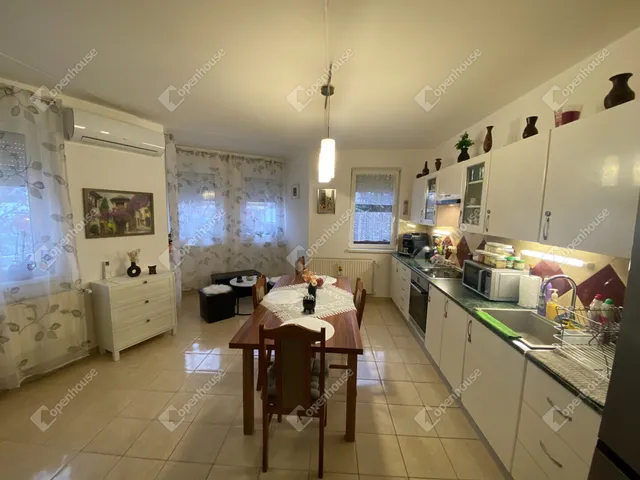 Eladó lakás Mosonmagyaróvár, Moson 71 nm