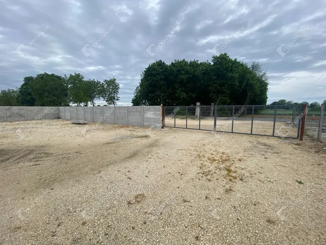 Eladó kereskedelmi és ipari ingatlan Kapuvár 3499 nm
