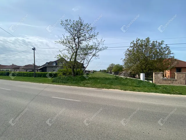Eladó telek Rábacsécsény 3049 nm