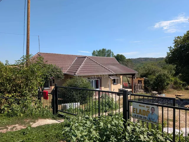 Eladó ház Egeraracsa, Fő utca 70 nm