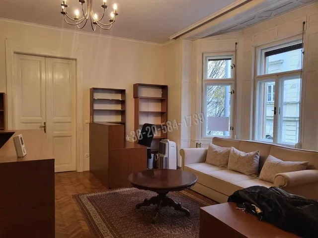 Kiadó kereskedelmi és ipari ingatlan Keszthely 144 nm