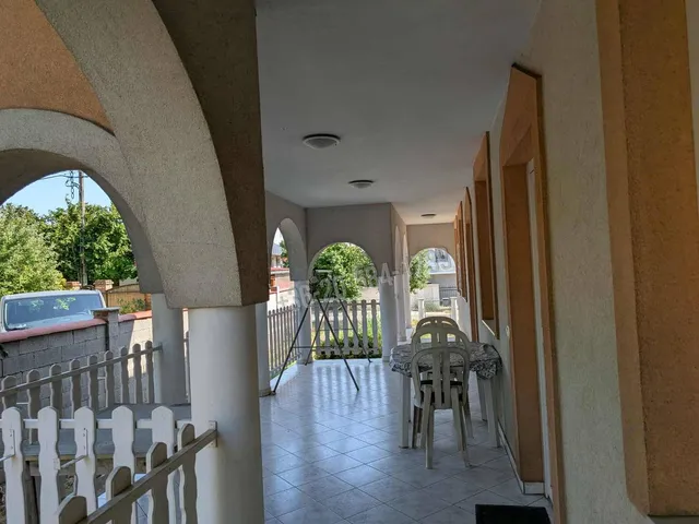 Eladó ház Gyenesdiás 310 nm