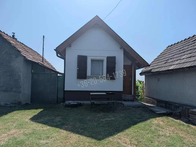 Eladó ház Bocfölde, Pupihegy 37 nm