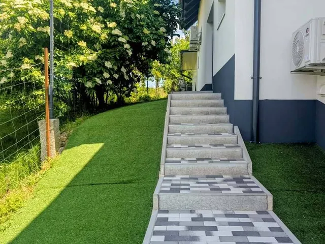 Eladó ház Zalaszentgrót, Felsőhegy 218 nm