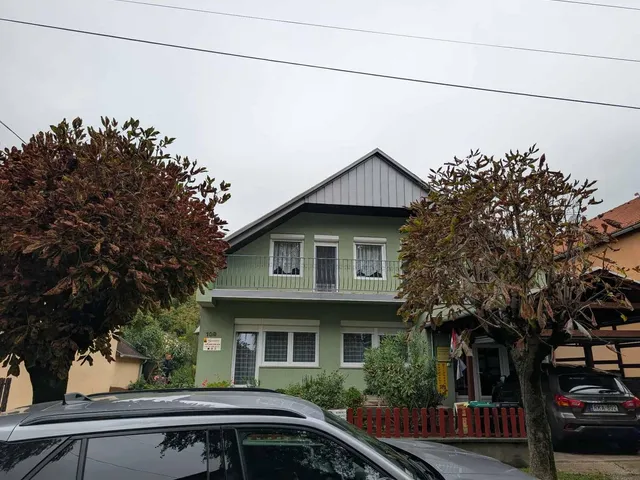 Eladó ház Hévíz 250 nm