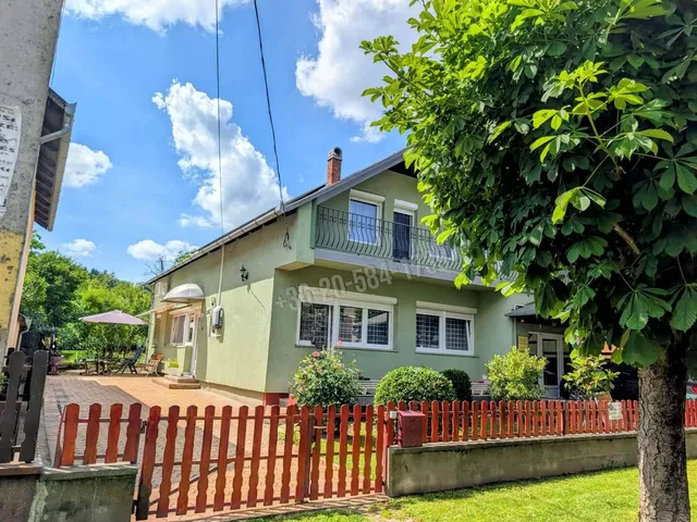 Eladó ház Hévíz 250 nm