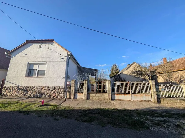 Eladó ház Sellye 74 nm