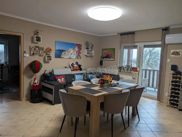 Eladó lakás Sármellék, Barátság lakótelep 72 nm