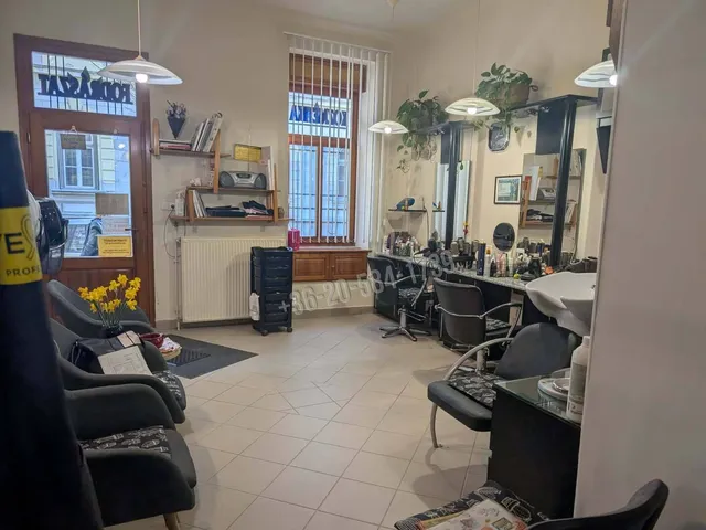 Eladó kereskedelmi és ipari ingatlan Keszthely 33 nm