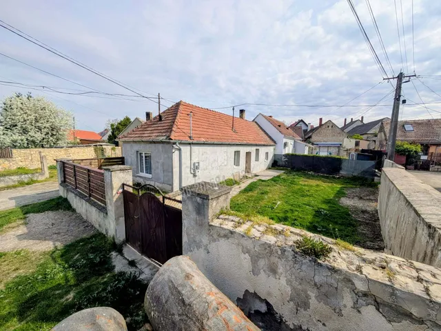 Eladó ház Sümeg 62 nm