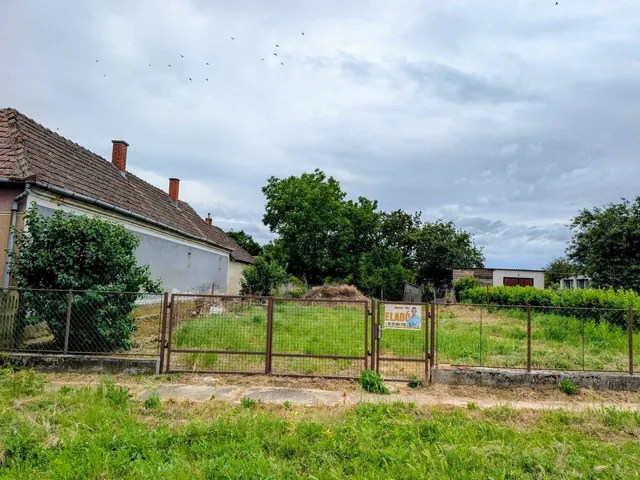 Eladó telek Zalavár 1079 nm