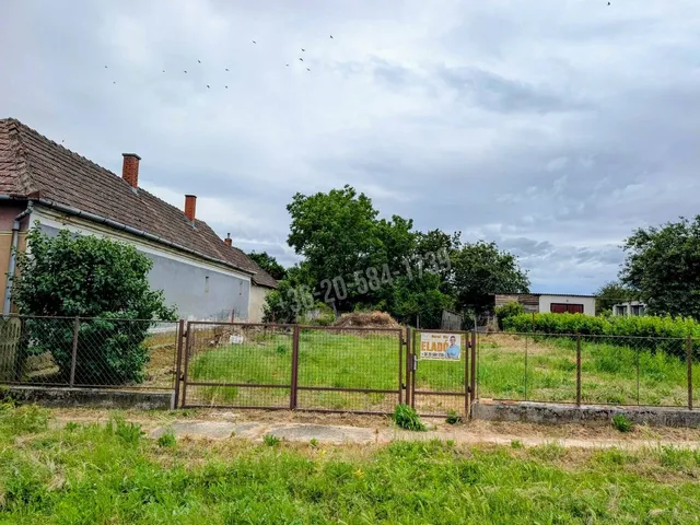 Eladó telek Zalavár, Arany János utca 1079 nm