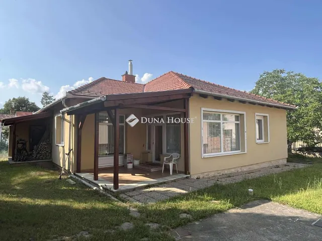 Eladó ház Bakonyszücs 94 nm