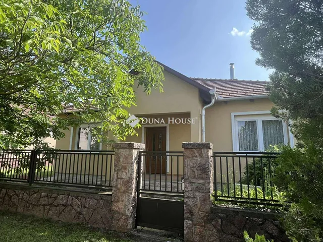 Eladó ház Bakonyszücs 94 nm